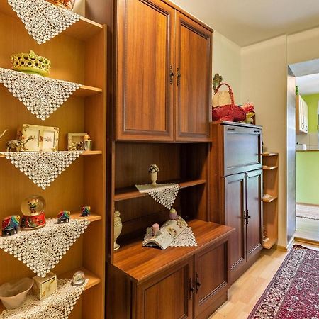 Nice Apartment In Premantura With Wifi 外观 照片