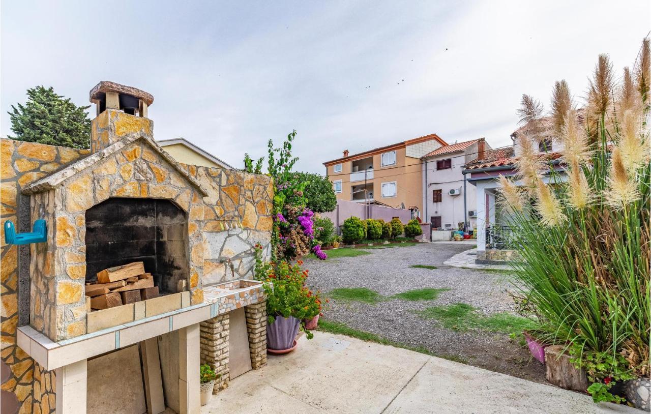 Nice Apartment In Premantura With Wifi 外观 照片