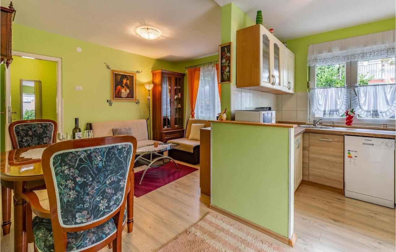 Nice Apartment In Premantura With Wifi 外观 照片