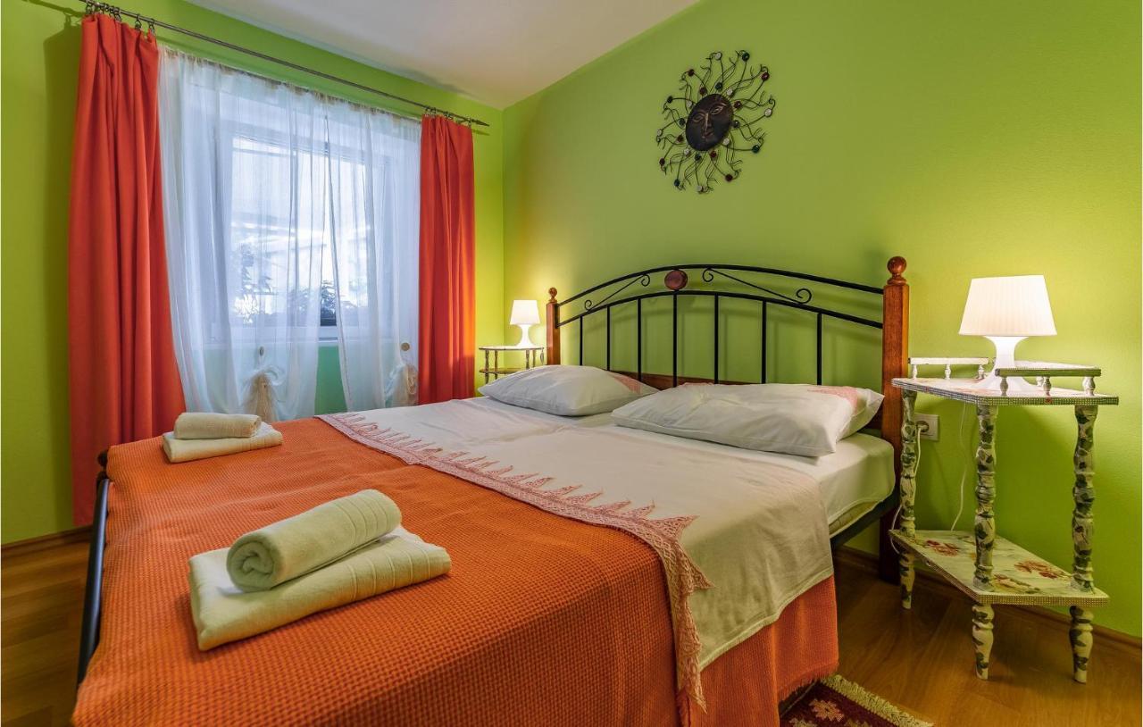 Nice Apartment In Premantura With Wifi 外观 照片